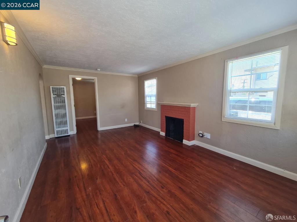 100 12th St Property Photo 11