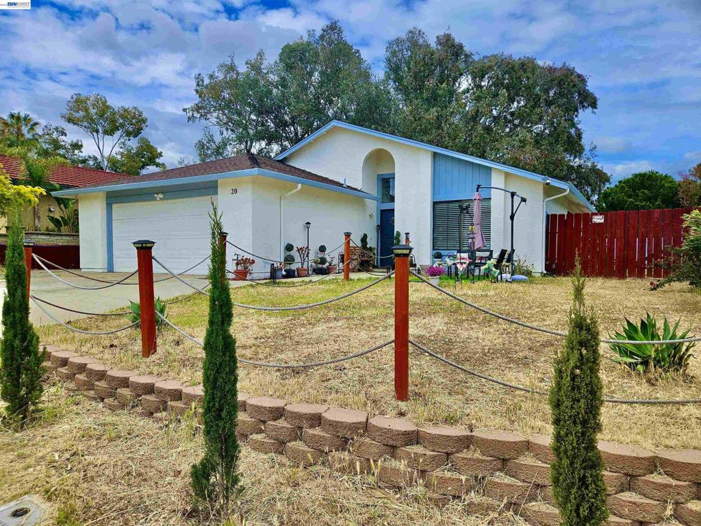 20 Dunes Way Property Photo 2