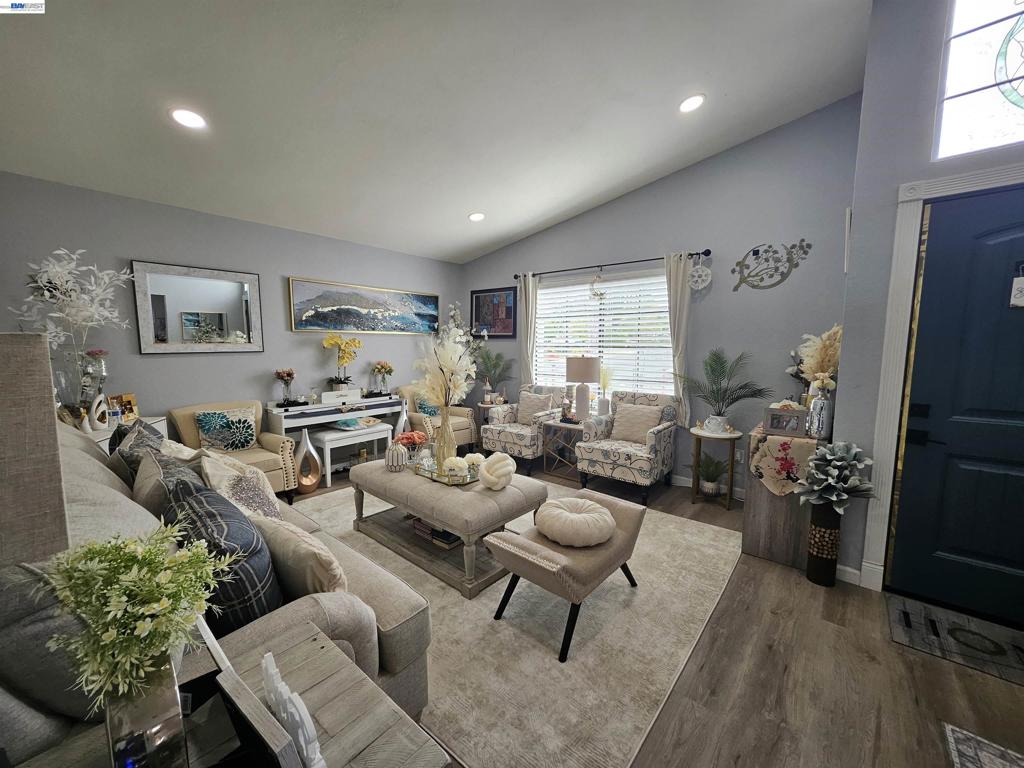 20 Dunes Way Property Photo 7