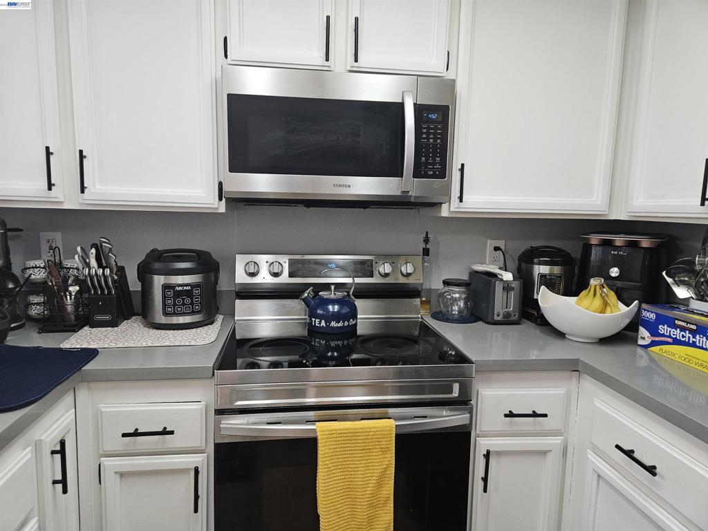 20 Dunes Way Property Photo 13