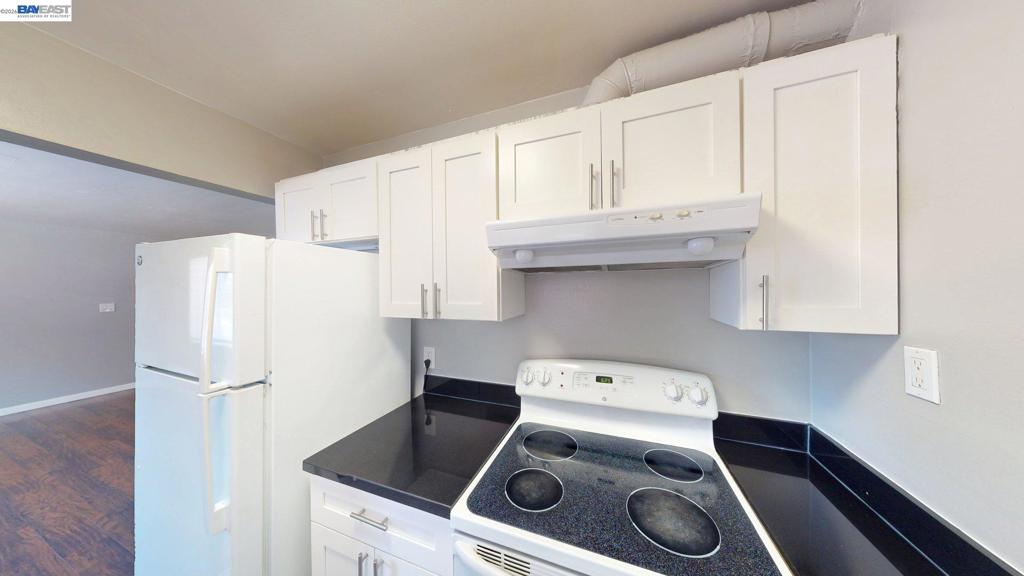 3502 Brookdale Ave Property Photo 4