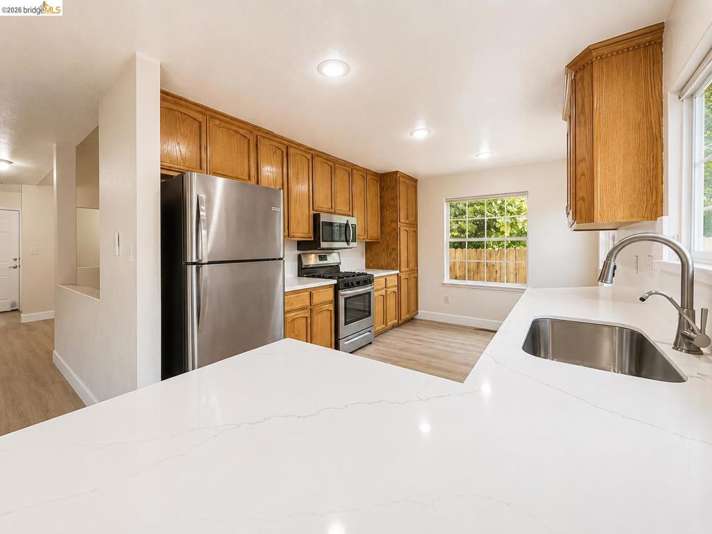 20742 Walker Way Property Photo 6