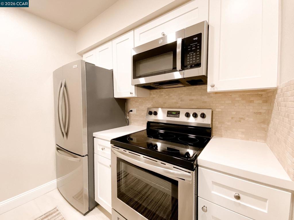 5457 Roundtree Pl J Property Photo 21