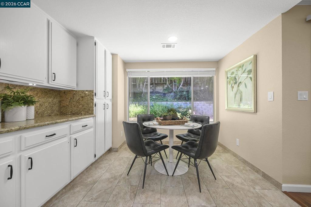 4200 Canyon Crest Rd. W. Property Photo 8