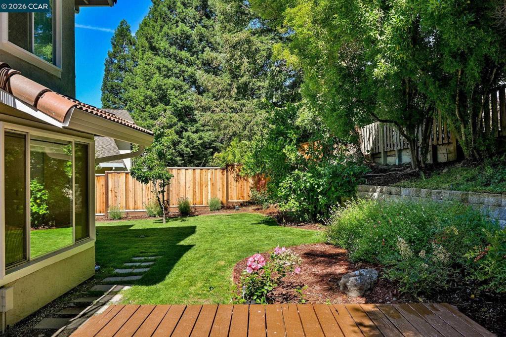 4200 Canyon Crest Rd. W. Property Photo 27