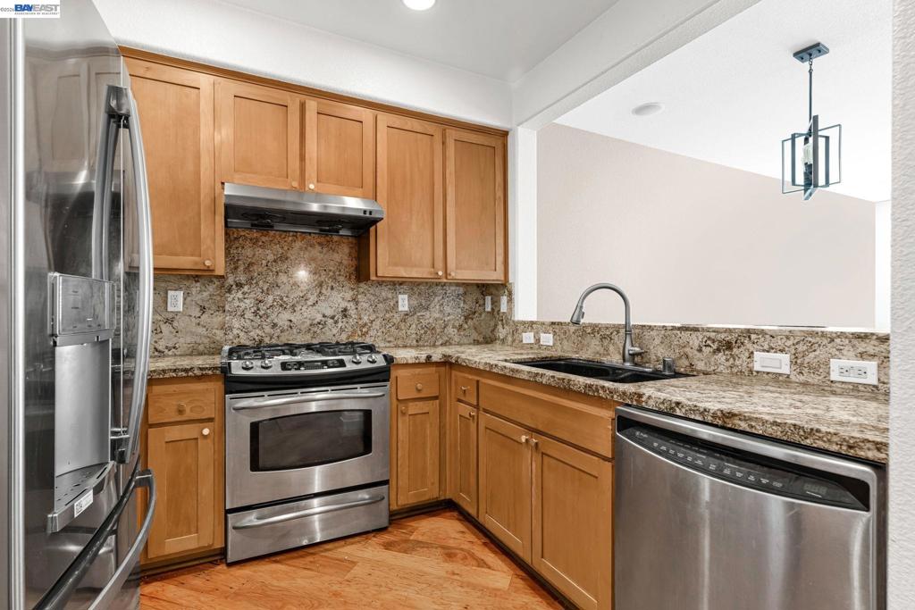6003 Old Quarry Loop Property Photo 9