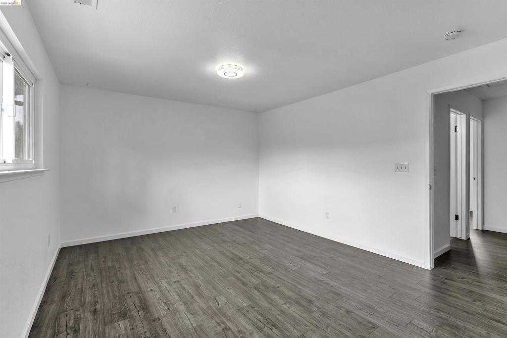 20278 Forest Ave 4 Property Photo 16