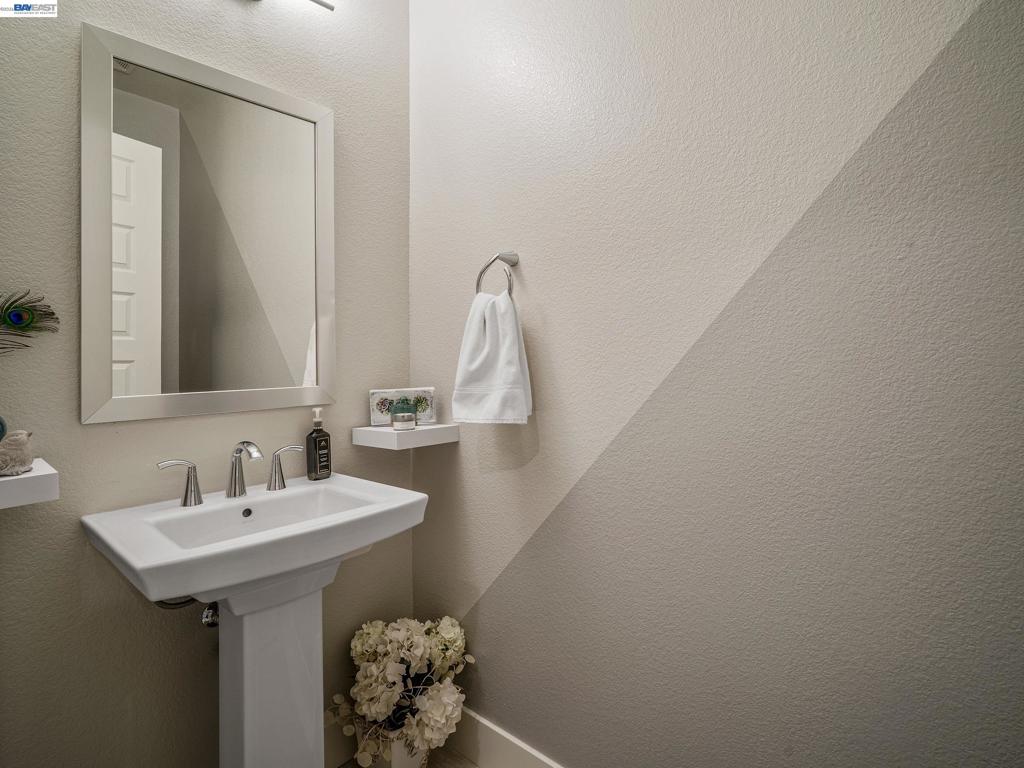 3001 Compass Ln Property Photo 36
