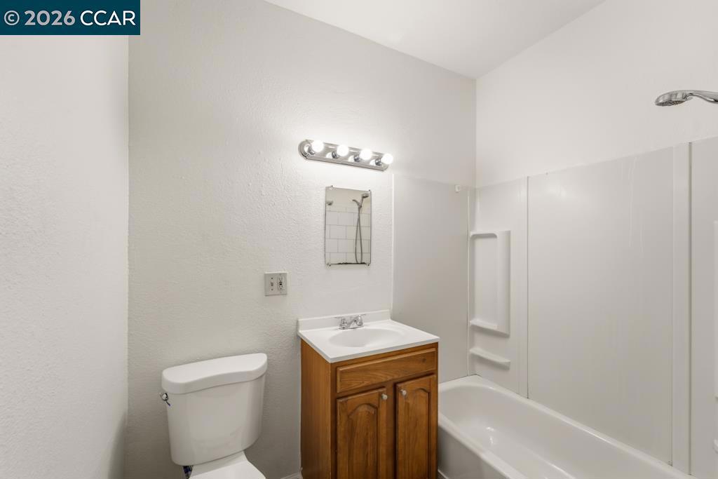 400 Bissell Ave Property Photo 5
