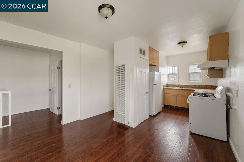 400 Bissell Ave Property Photo 10