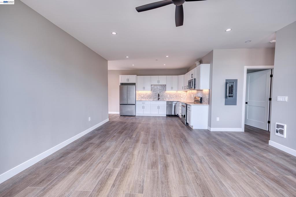 4202 Telegraph Ave Property Photo 7