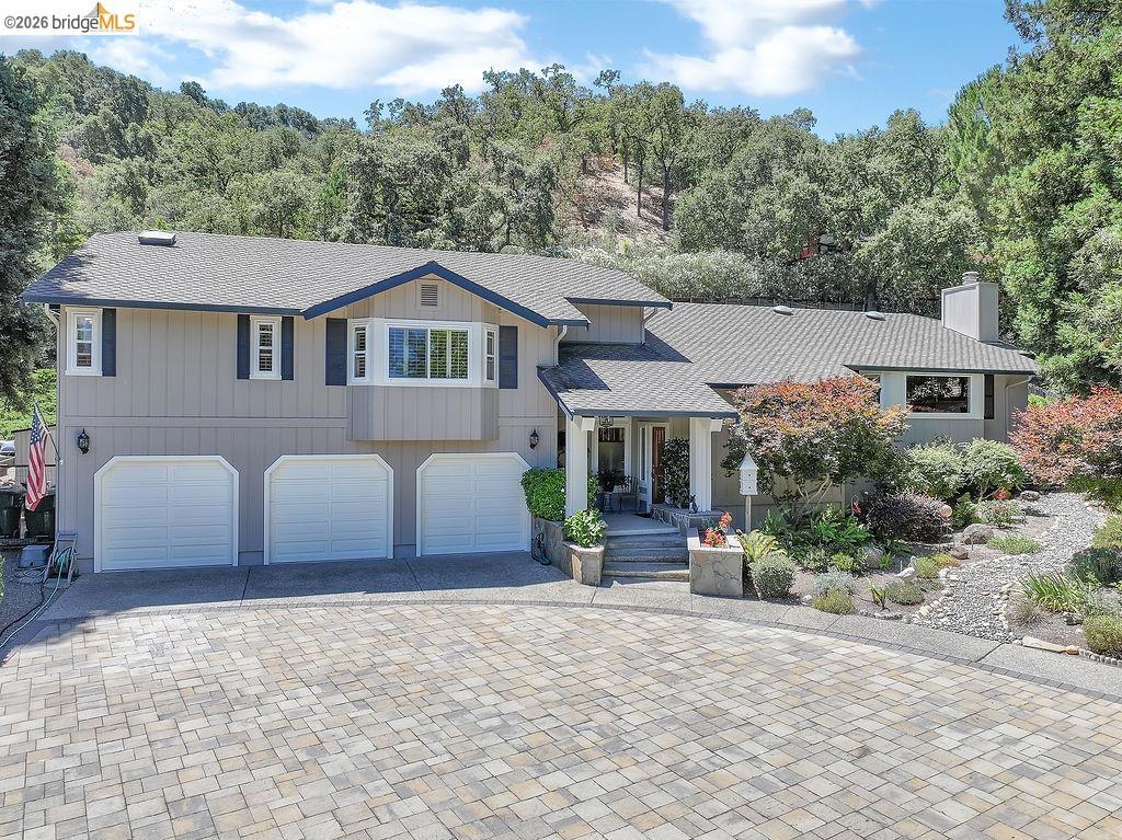 2090 Pebble Dr Property Photo 6