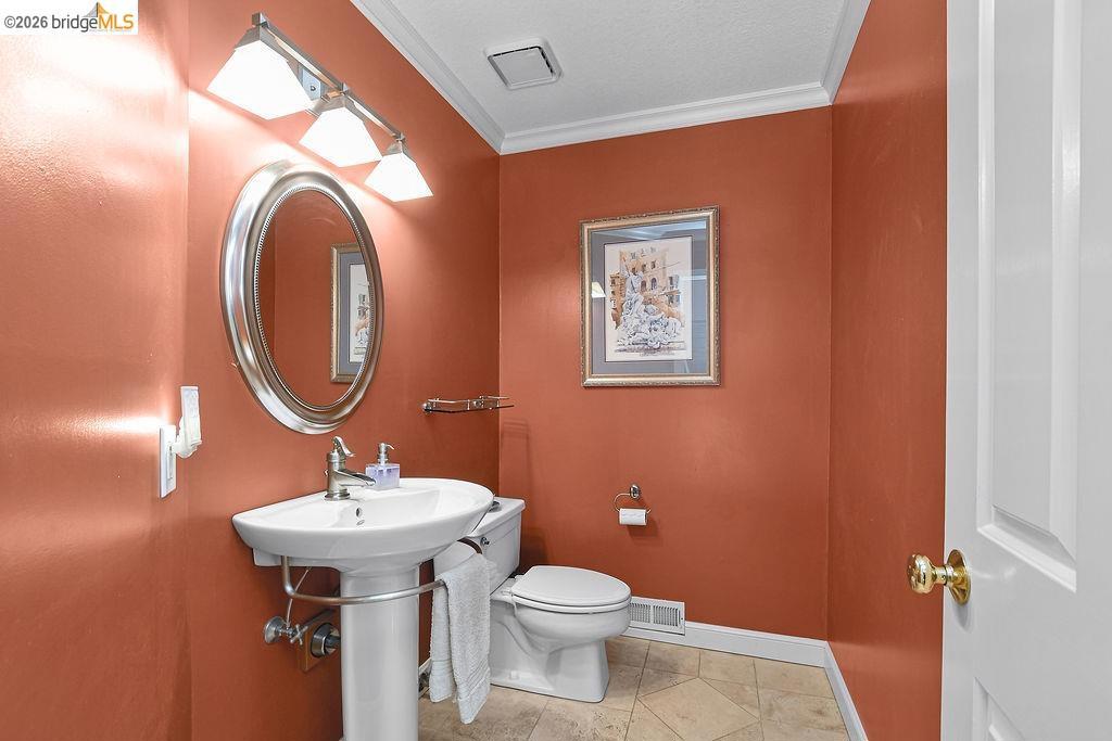 2090 Pebble Dr Property Photo 32