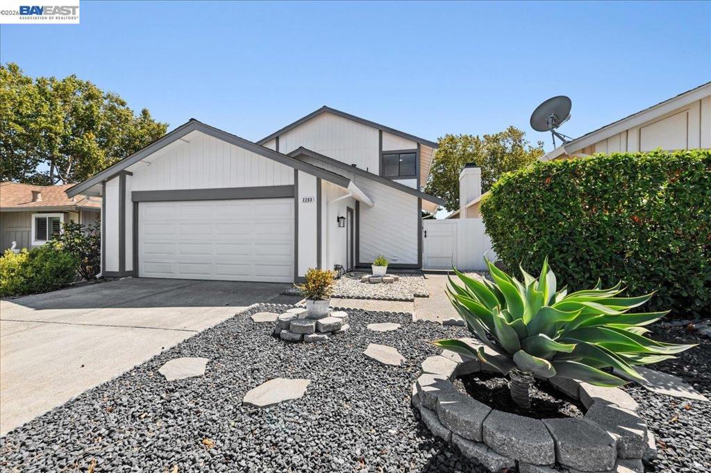 2203 Glenmount Dr Property Photo