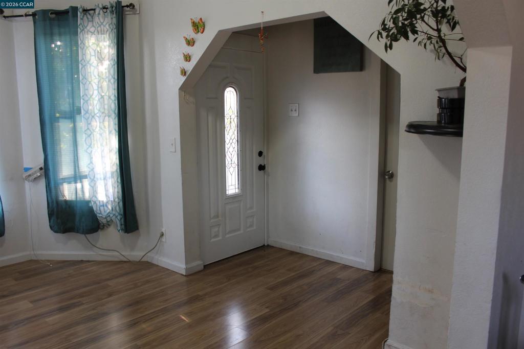 540 3rd St Property Photo 10