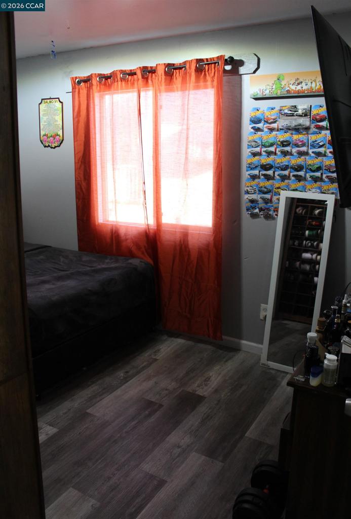 540 3rd St Property Photo 28