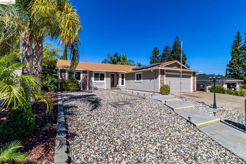 2113 Cordoba Way Property Photo 11