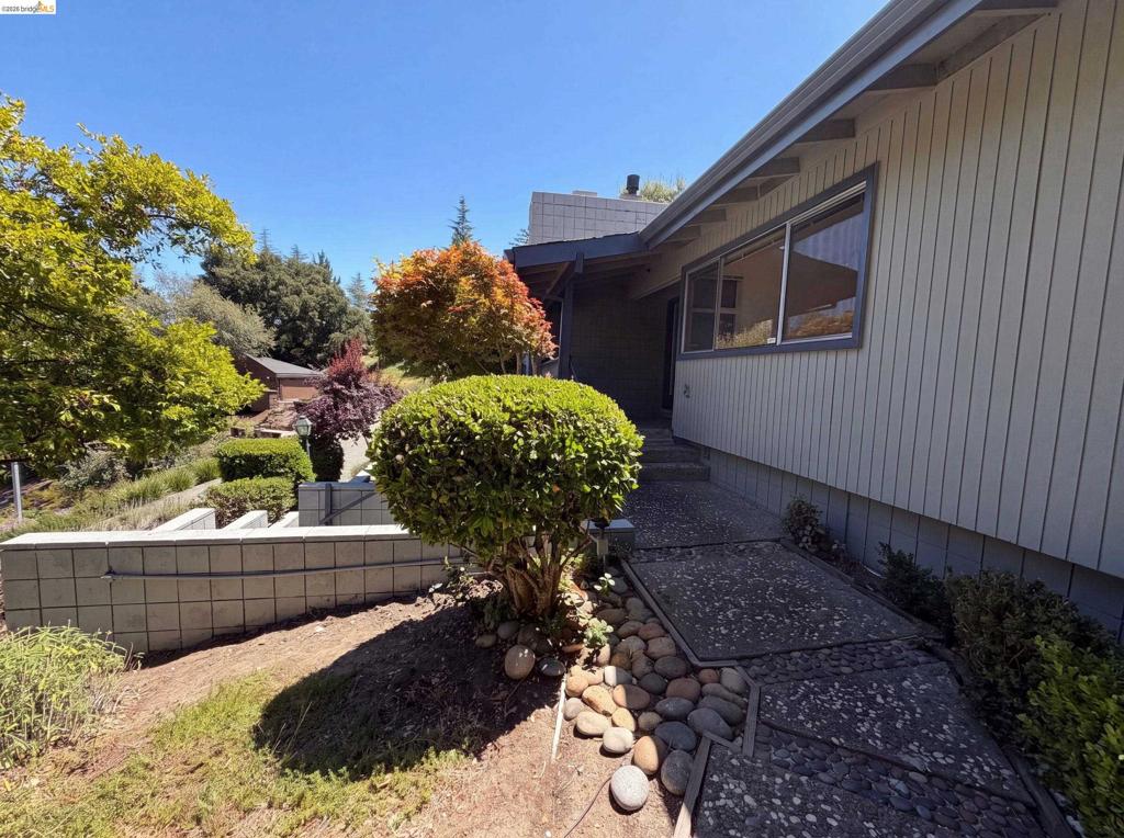 612 Tahos Rd Property Photo 27