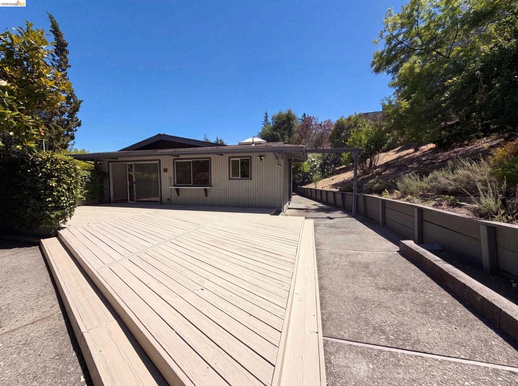 612 Tahos Rd Property Photo 29