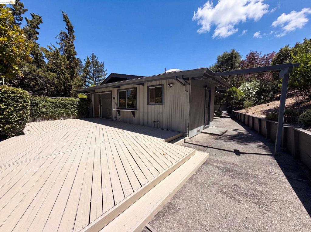 612 Tahos Rd Property Photo 30