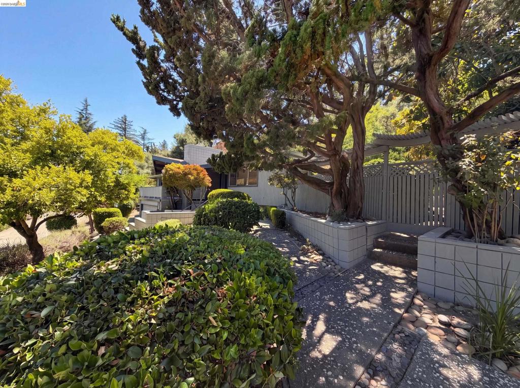 612 Tahos Rd Property Photo 33