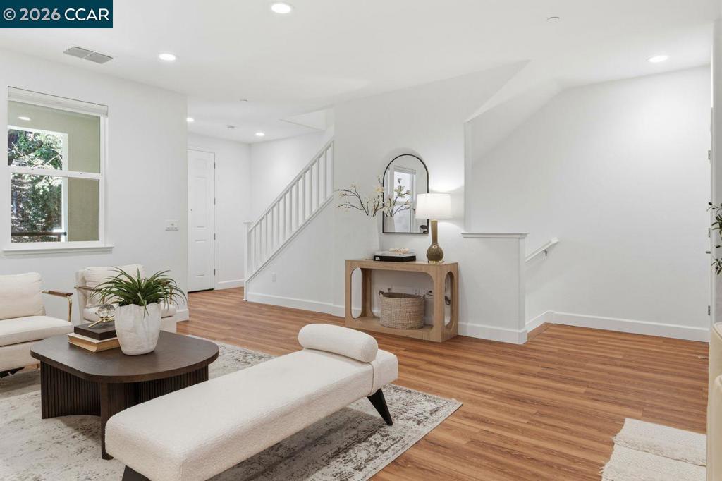 710 Ryan Ter Property Photo 5