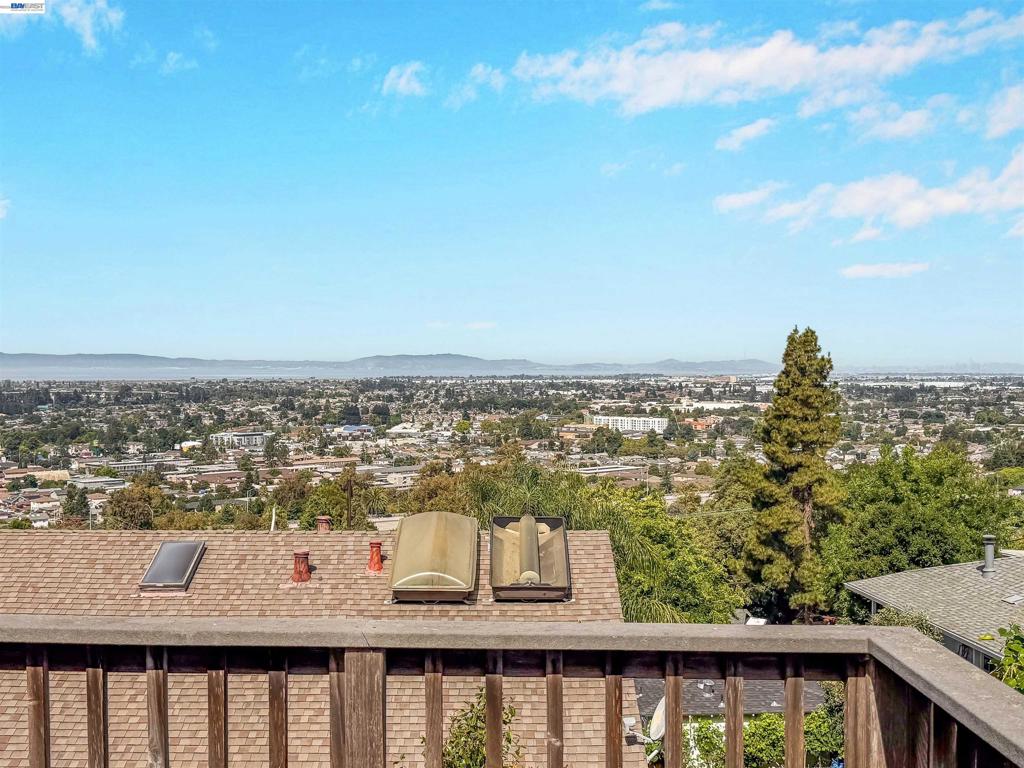 16805 President Dr Property Photo 4