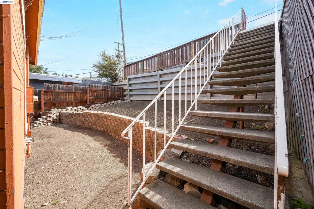 16805 President Dr Property Photo 12