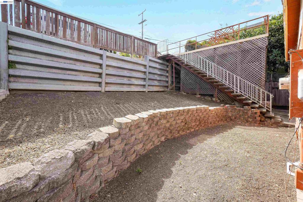16805 President Dr Property Photo 13
