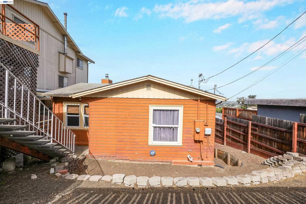 16805 President Dr Property Photo 15
