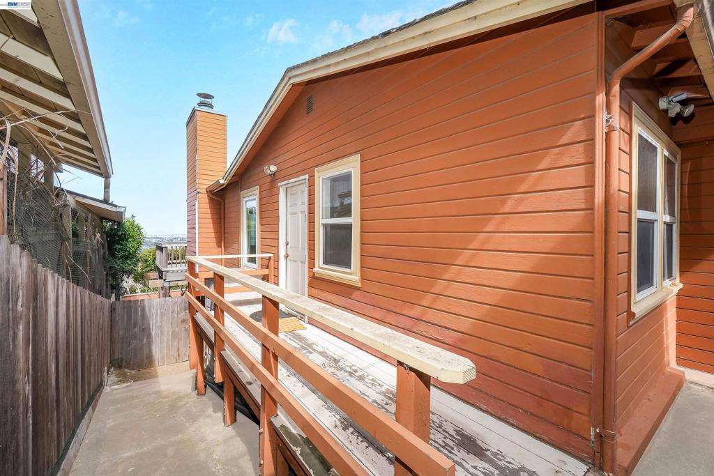 16805 President Dr Property Photo 20