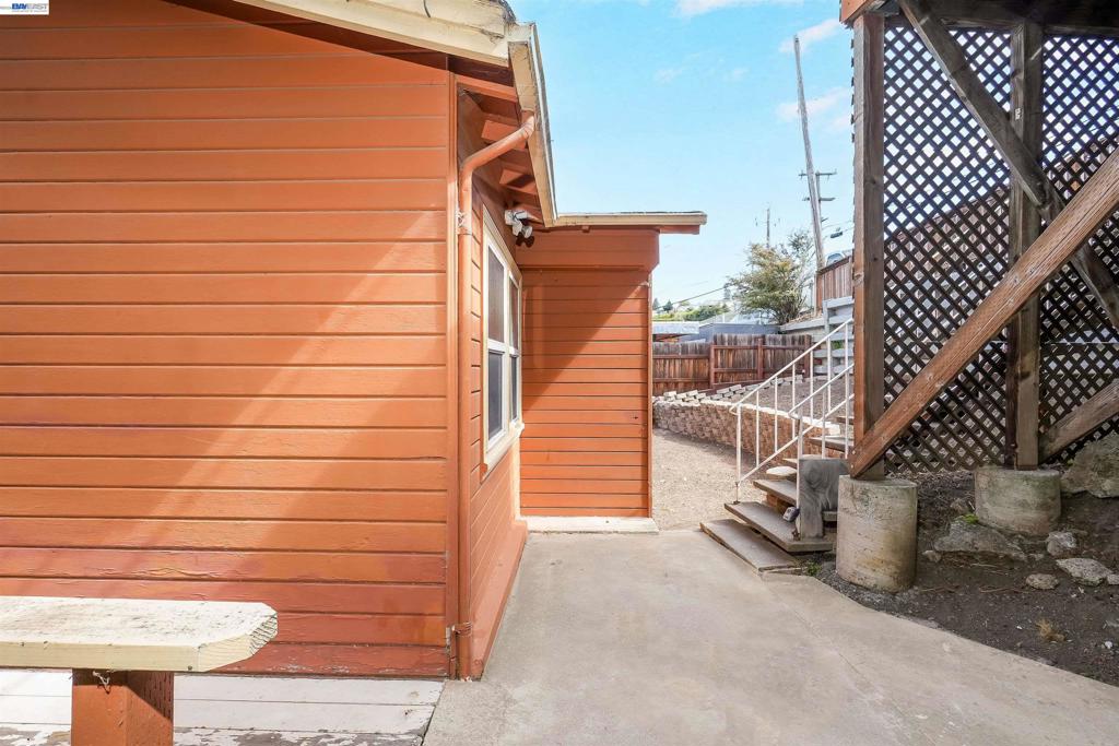 16805 President Dr Property Photo 21