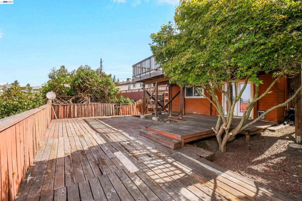 16805 President Dr Property Photo 53