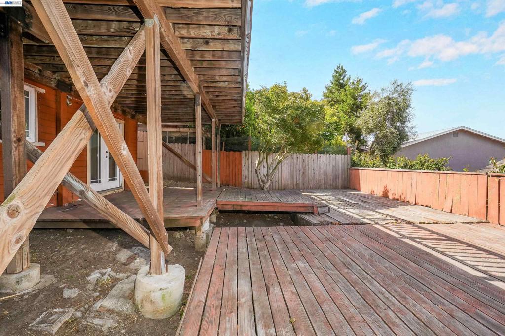 16805 President Dr Property Photo 56