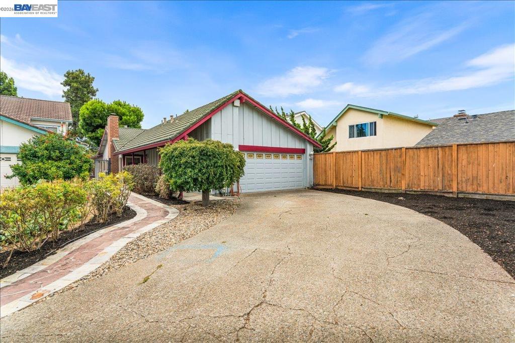 5168 Dryden Ct Property Photo 1