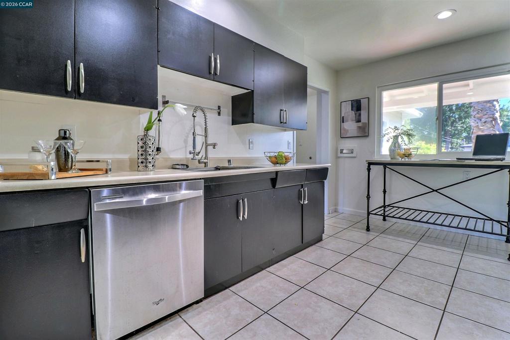 1792 Sharon Dr Property Photo 15