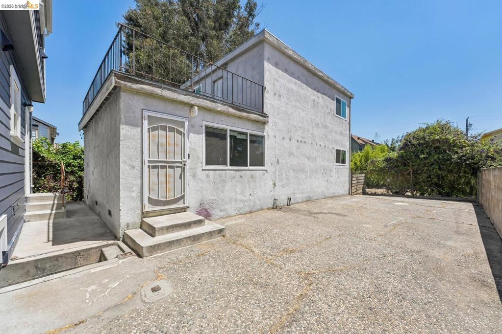 1075 53rd St Property Photo 34