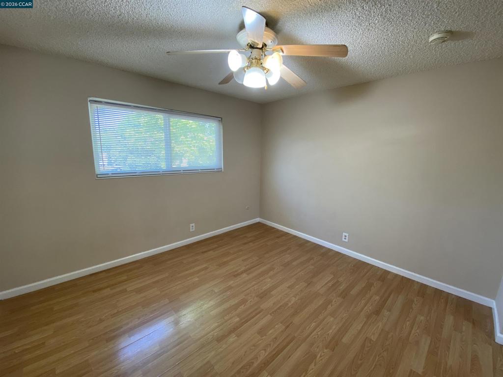 2118 Peppertree Way Property Photo 9