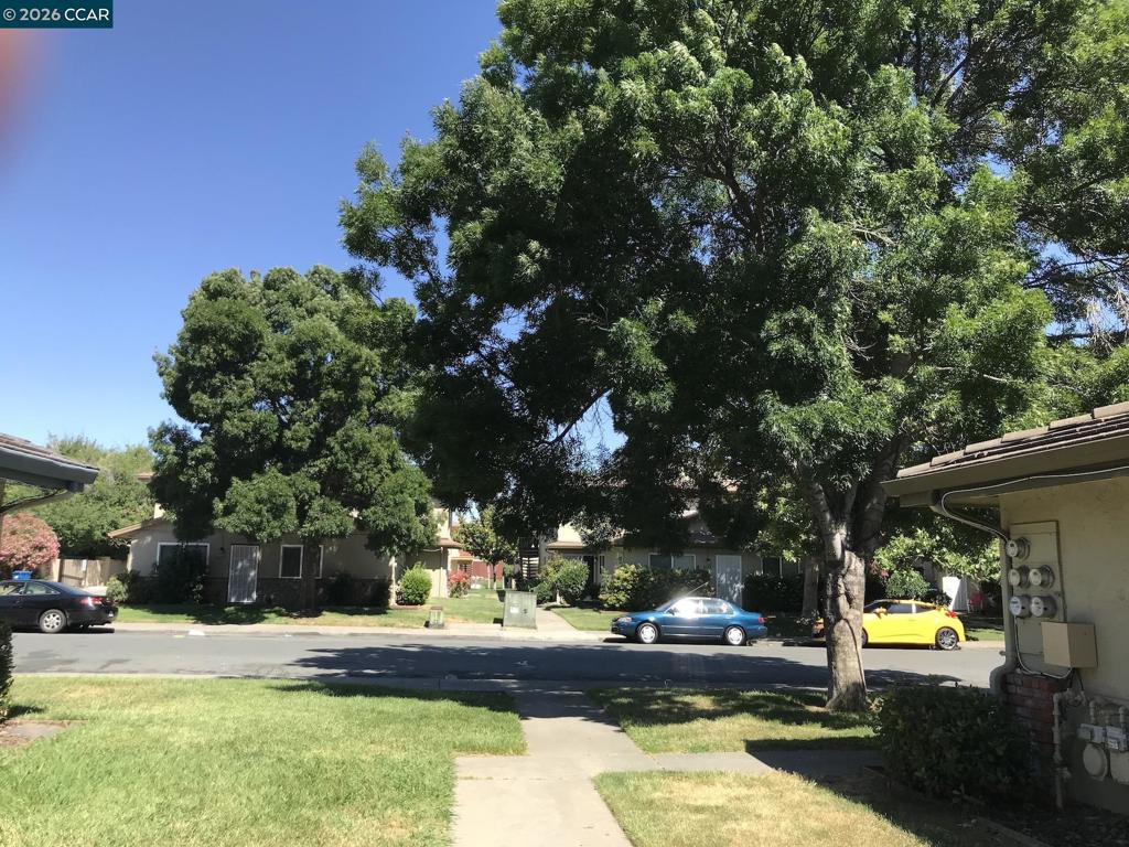 2118 Peppertree Way Property Photo 11