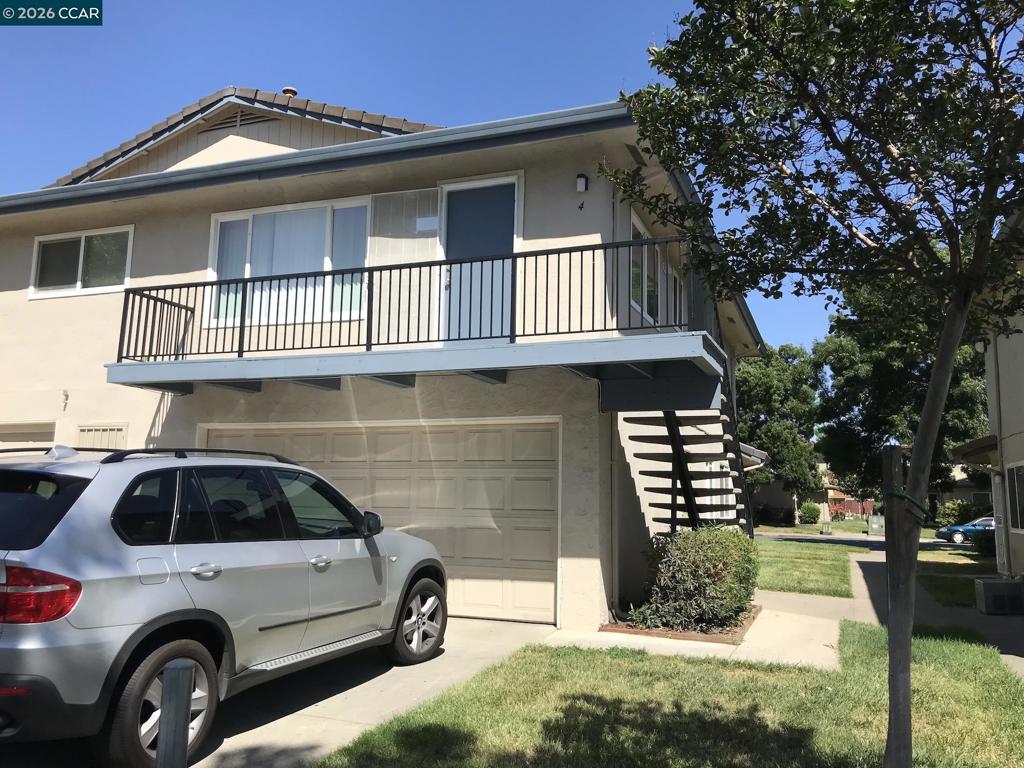 2118 Peppertree Way Property Photo 12