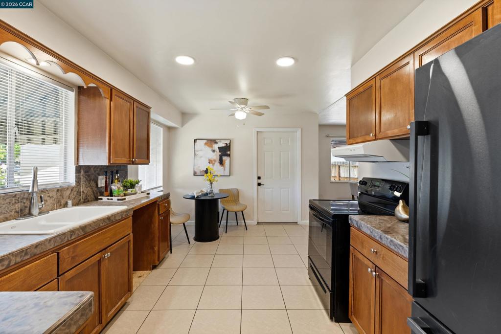 5714 Claremont Ave Property Photo 11