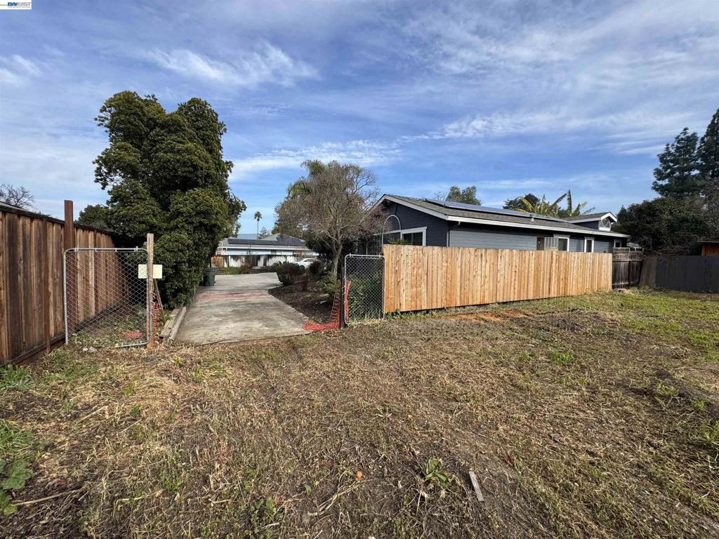 4719 Springwood Way Property Photo 6