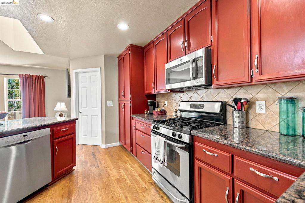 23985 Hitching Post Rd Property Photo 10