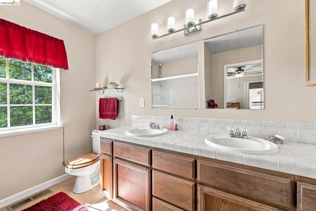 23985 Hitching Post Rd Property Photo 17