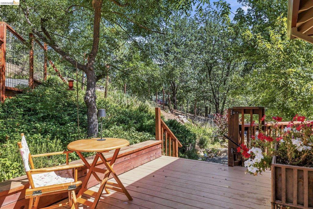 23985 Hitching Post Rd Property Photo 30
