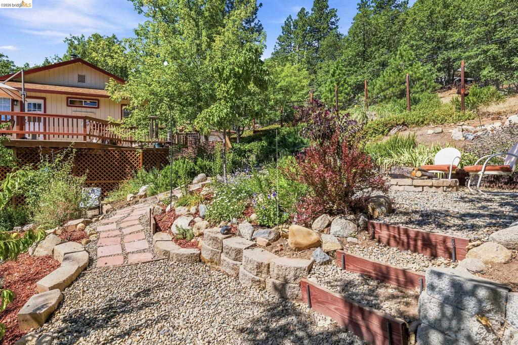 23985 Hitching Post Rd Property Photo 31