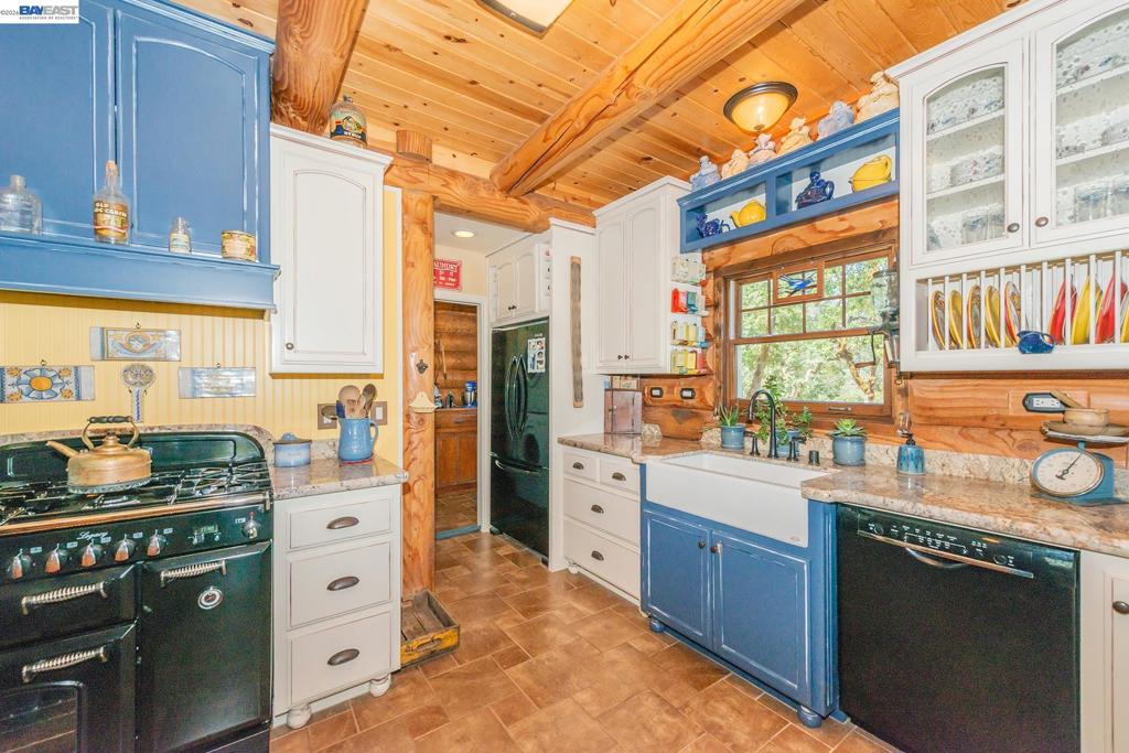 600 Top Of The Grade Property Photo 7