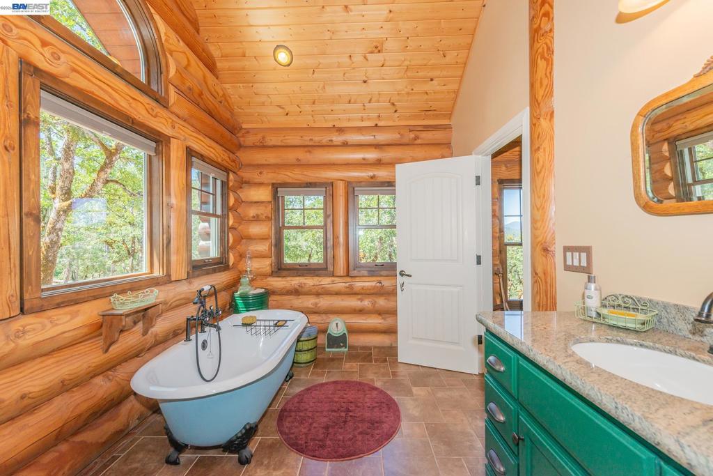600 Top Of The Grade Property Photo 12