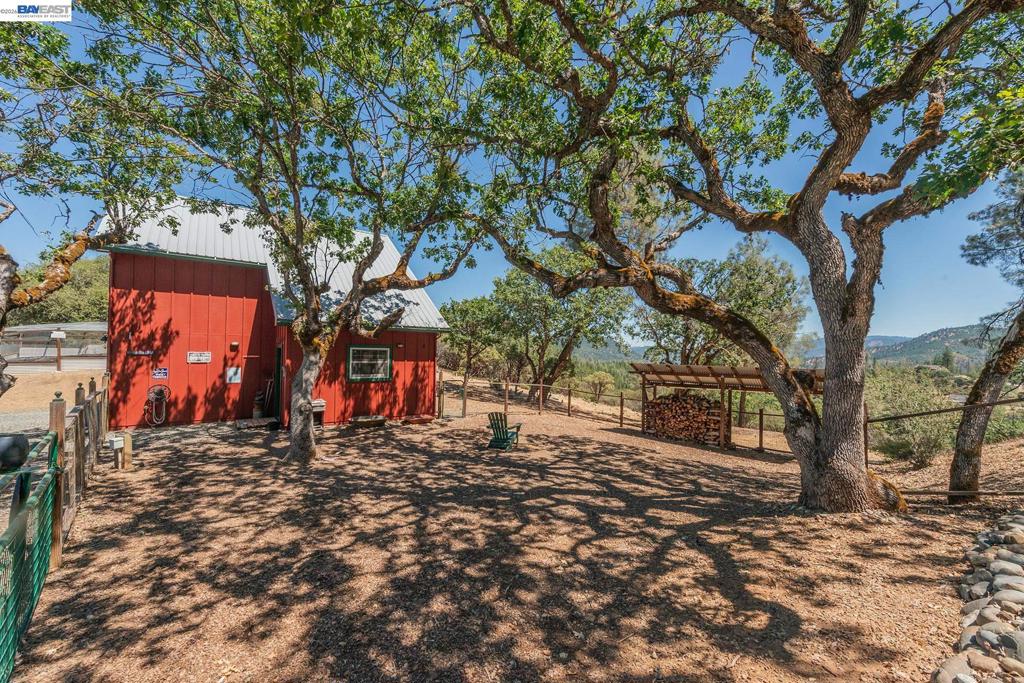 600 Top Of The Grade Property Photo 22
