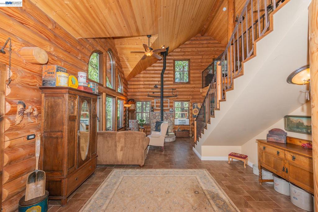 600 Top Of The Grade Property Photo 36